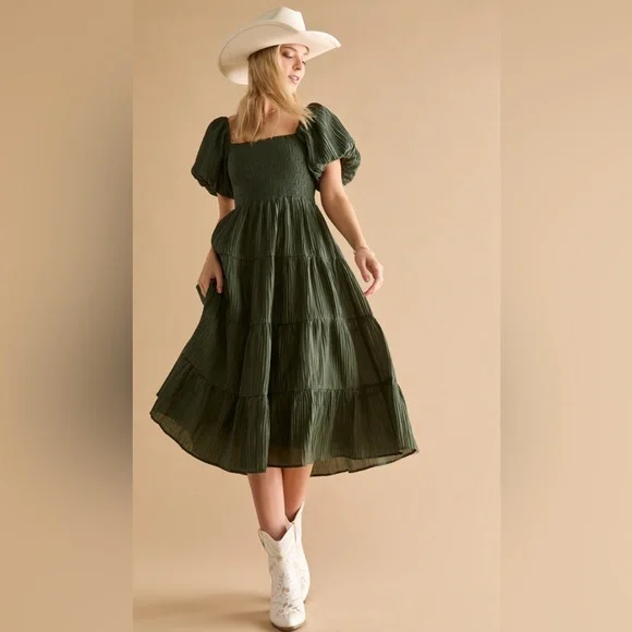 Francesca's Collections Forest Green Midi Dress - Picture 1 of 6